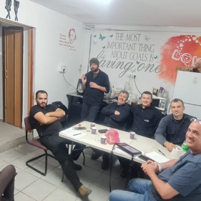 הדרכת בטיחות בבית מלאכה לצוות Outsursing